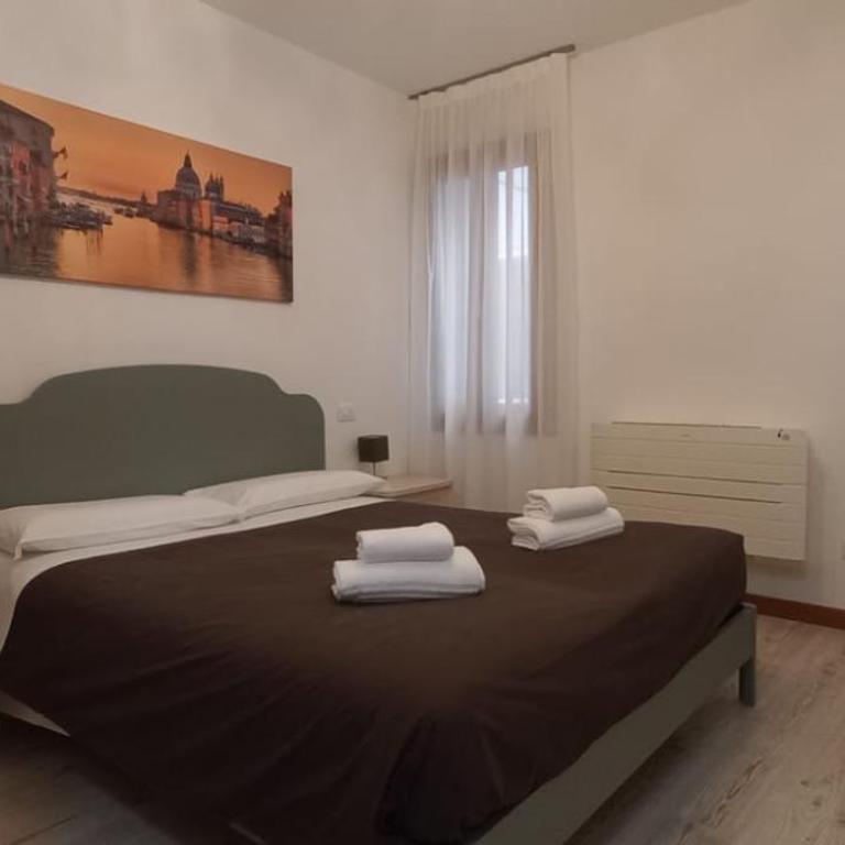 Palazzetto Canossa - Camera Matrimoniale con Bagno Privato - 2