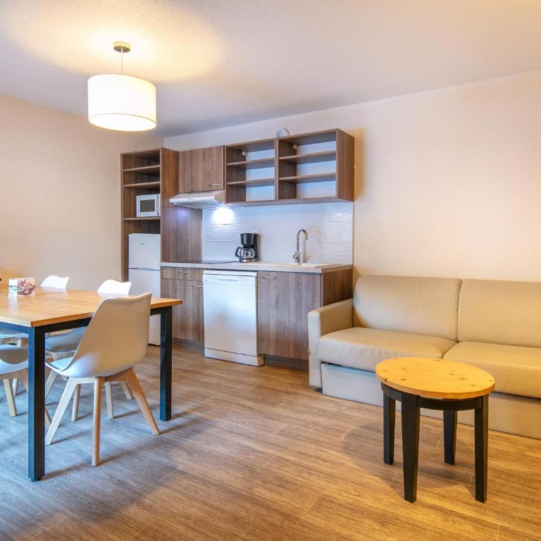 Résidence Vacancéole La Perrière - Appartement 3 Chambres 8 Personnes - 9