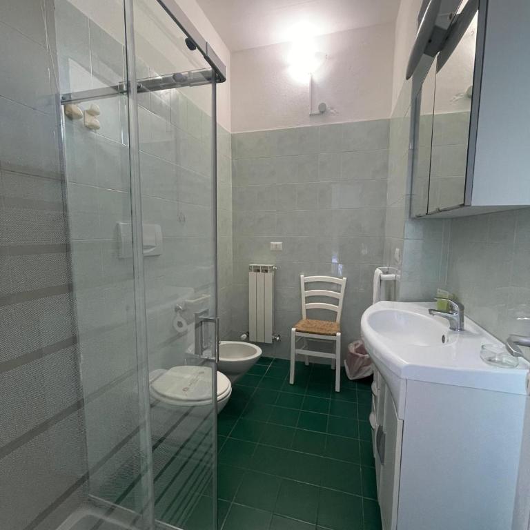 Hotel San Pietro Chiavari - Camera Quadrupla con Bagno - 3