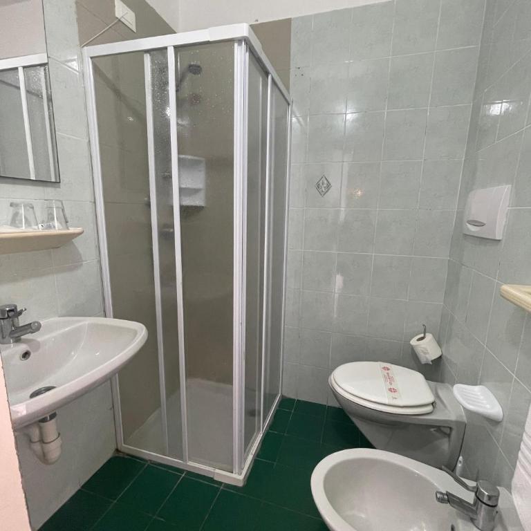 Hotel San Pietro Chiavari - Camera Tripla Classic - 2