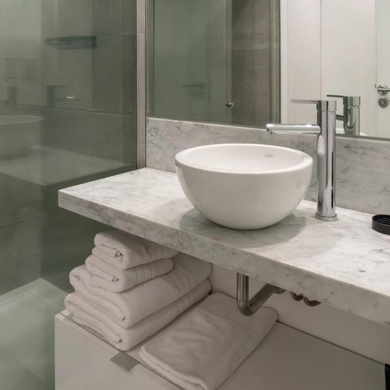 Newly Renovated 1-Bedroom in Luxury Tower - Apartamento - 22