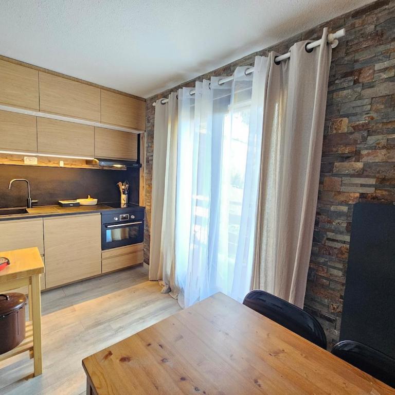 appartement proche ski et randonnées, vue montagne - One-Bedroom Apartment - 1