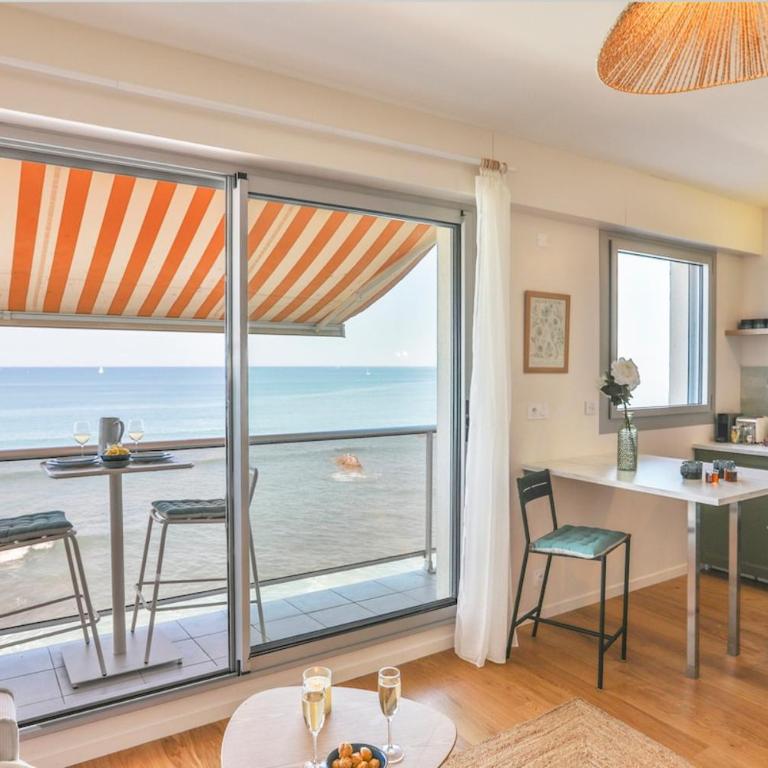 Vue mer imprenable - Balcon, lit king size, parking - Appartement 1 Chambre avec Vue sur la Mer et Balcon - 19
