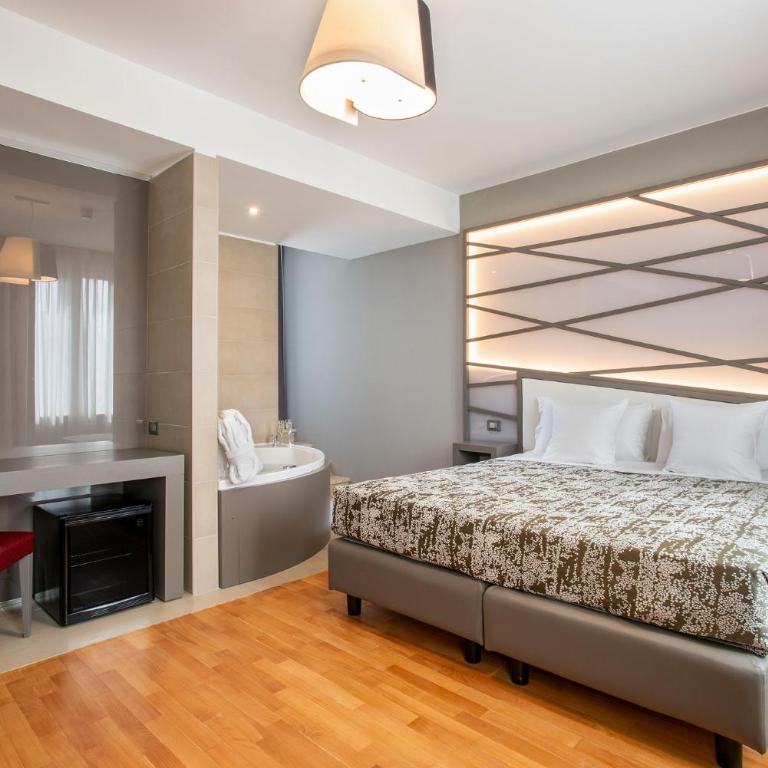 Fortyfive Squared Hotel - Junior Suite con Vasca Idromassaggio - 5