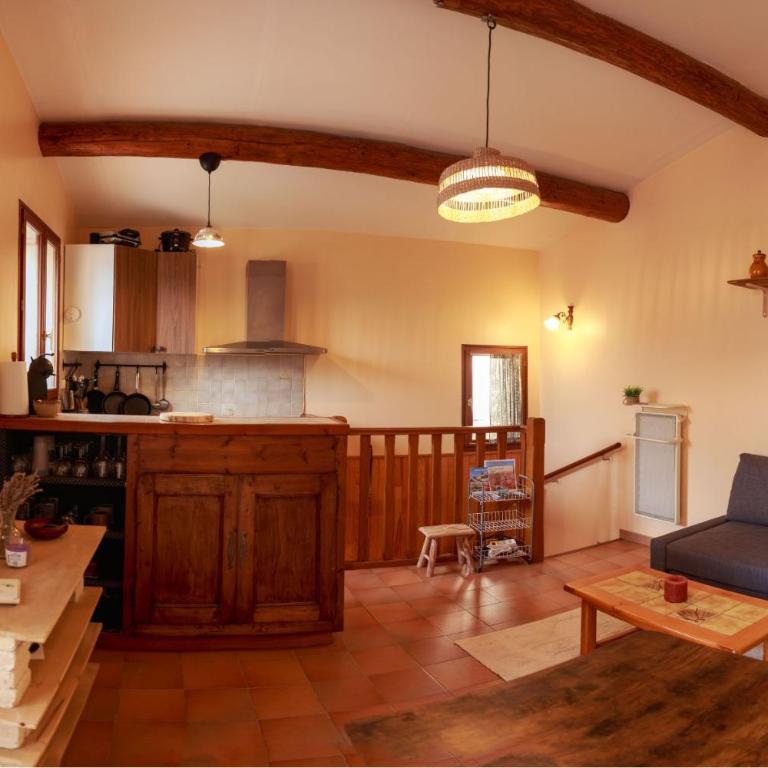 Chalet en Provence avec terrasse dans le village - Two-Bedroom Villa - 1