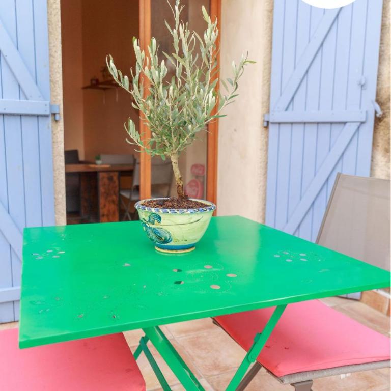 Chalet en Provence avec terrasse dans le village - Two-Bedroom Villa - 22