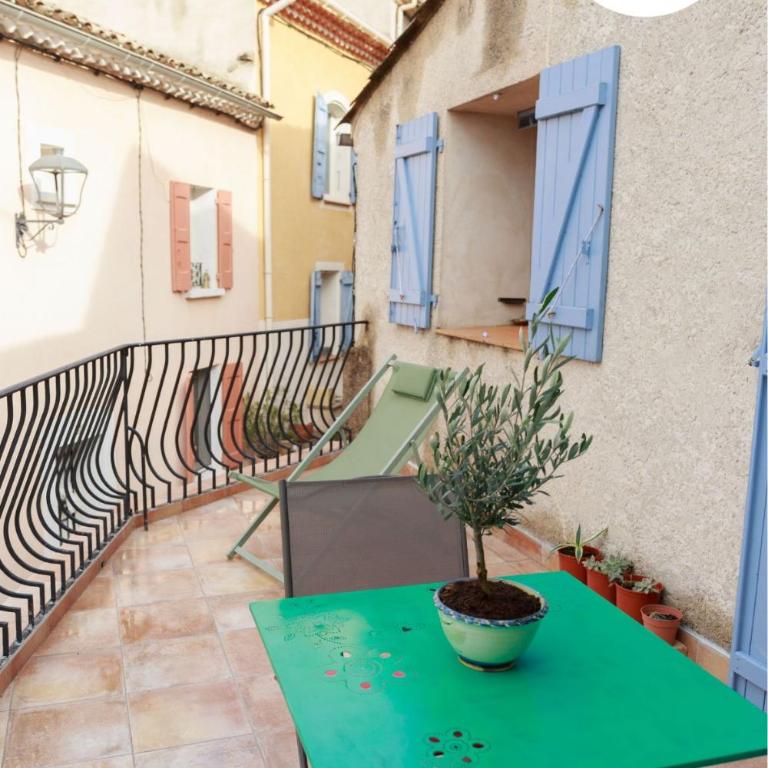 Chalet en Provence avec terrasse dans le village - Two-Bedroom Villa - 21