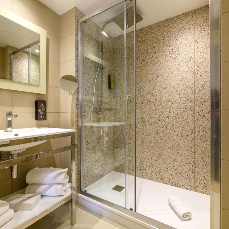 Best Western Plus Ajaccio Amirauté - Suite 1 Chambre - Toilettes Séparées - 3