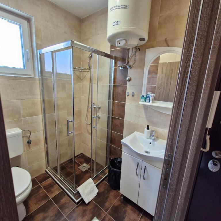 Apartman New - One-Bedroom Apartment with Balcony - 18