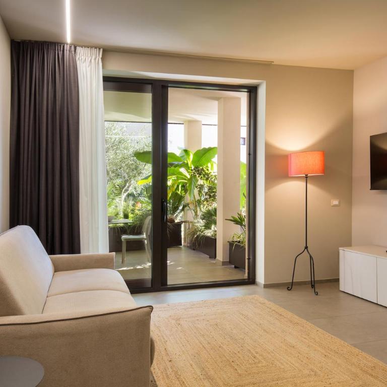 Villa Carlotta - Appartamento con 2 Camere da Letto e Vista Piscina - 11