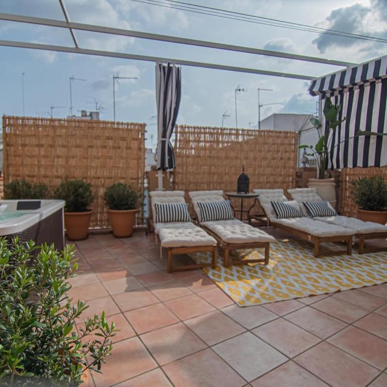 10Pax Terraza minipiscina-jacuzzi Parking free - Villa - 46