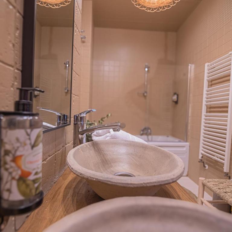 10Pax Terraza minipiscina-jacuzzi Parking free - Villa - 5