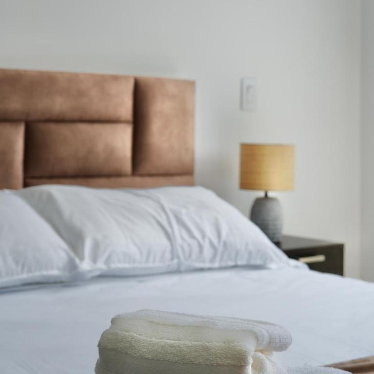 Seis Residences - One-Bedroom Apartment - 6