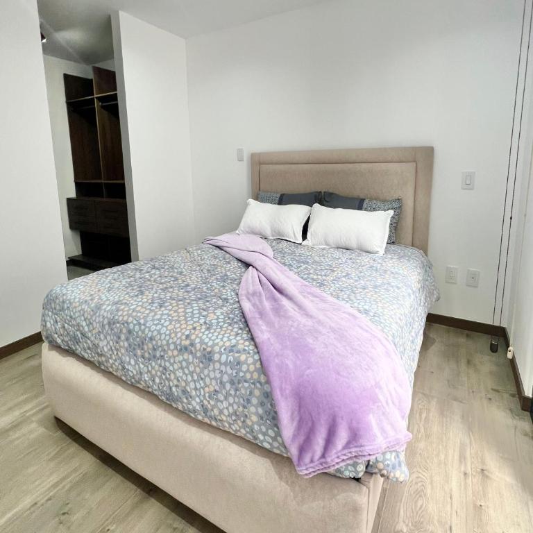 Seis Residences - Two-Bedroom Apartment - 11