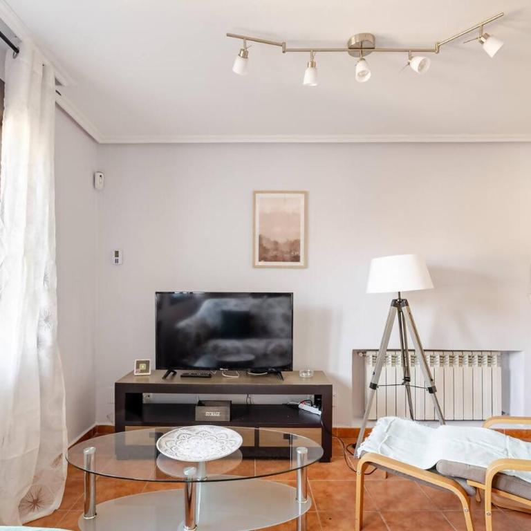Apartamento la Esperanza de Llanes - Three-Bedroom Apartment - 8