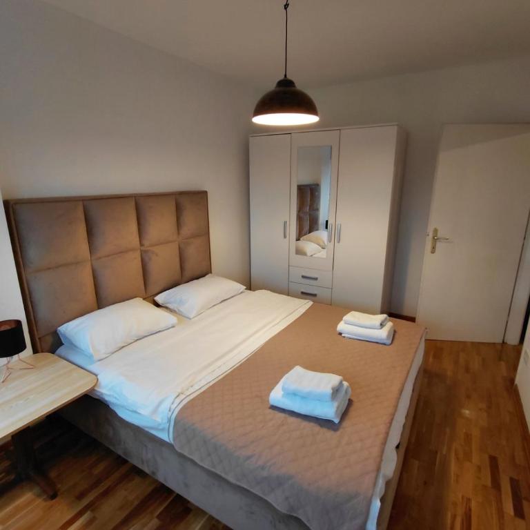 Fontana - One-Bedroom Apartment - 8