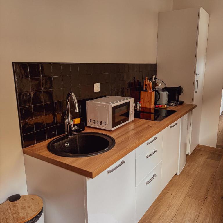 Jacuzzi privé, Sauna & Design Chic - Appartamento con 1 Camera da Letto - 6