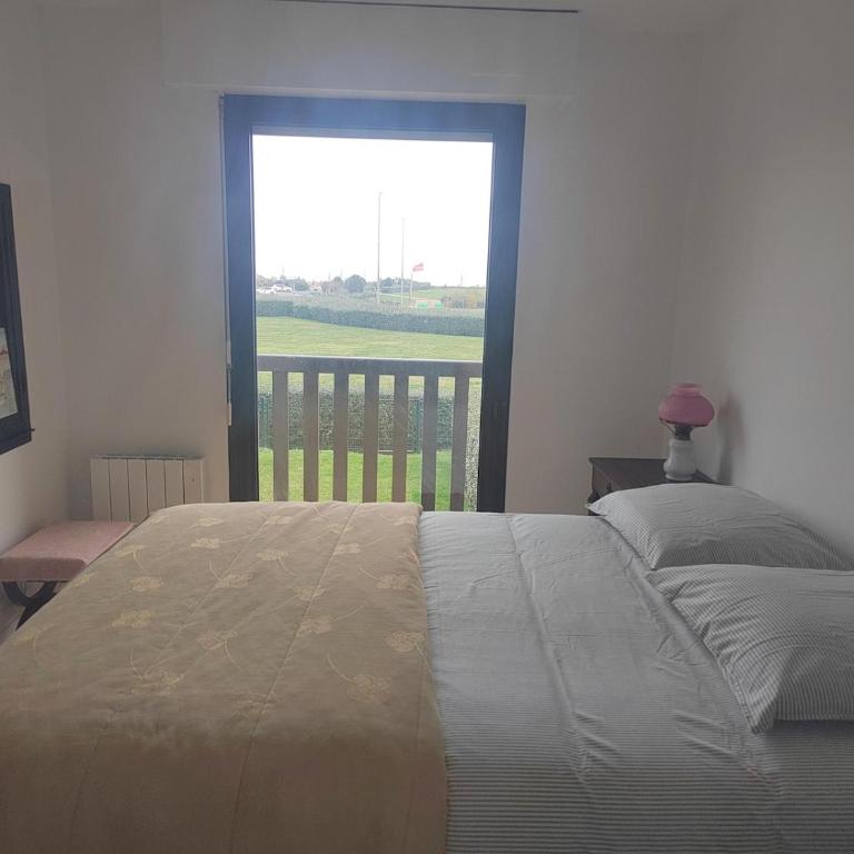 Charming beachfront apartment in Deauville - Two-Bedroom Apartment - 19