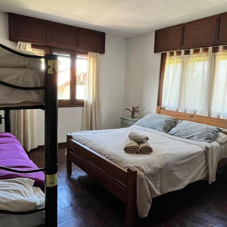 Hostel Cumbrecita Planeta - Habitación cuádruple - 2