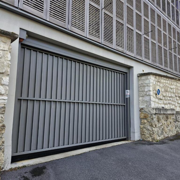 Le Pommery climatisé - terrasse et parking privé - Appartamento con 2 Camere da Letto - 2