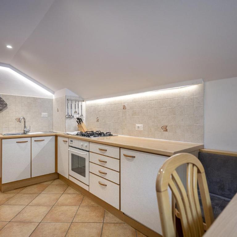 Apartments Trebe - Appartamento Familiare con 2 Camere da Letto e Vista - 14