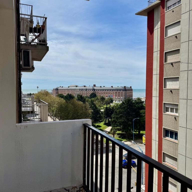 Departamento con vista a plaza Colon y playa - Apartamento de 2 dormitorios - 12