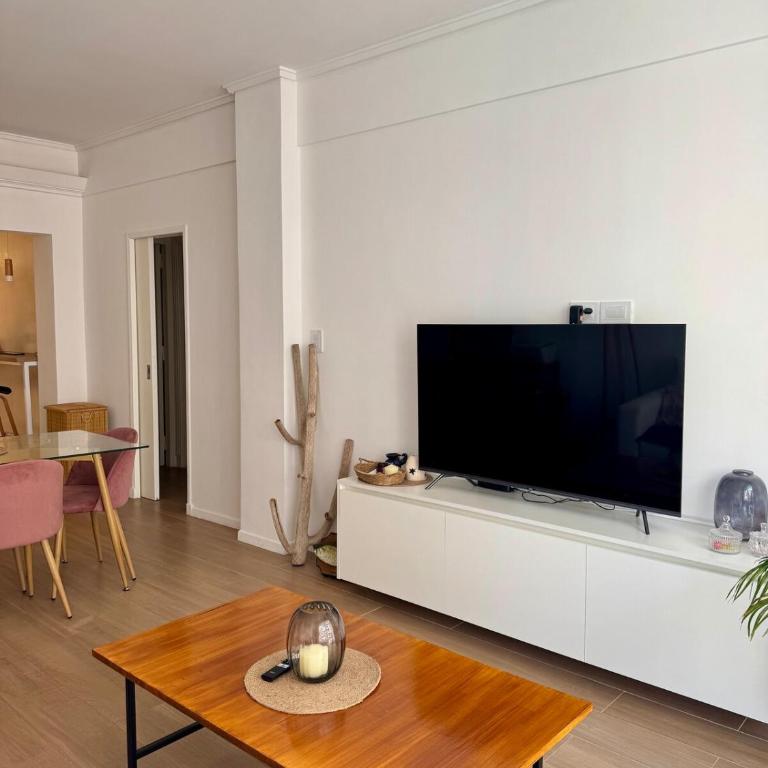 Departamento con vista a plaza Colon y playa - Apartamento de 2 dormitorios - 30