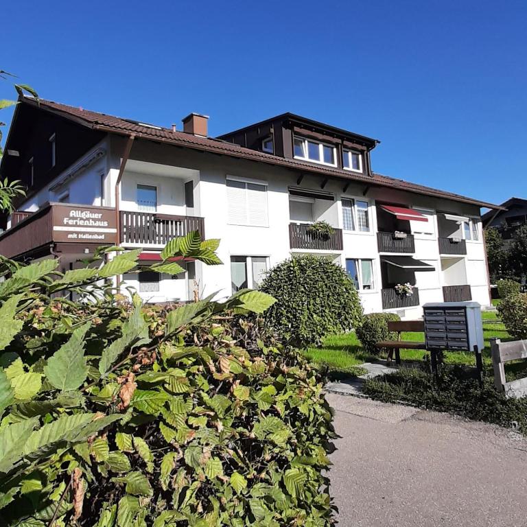 Ferienwohnung Bergfrieden - Apartment - 1