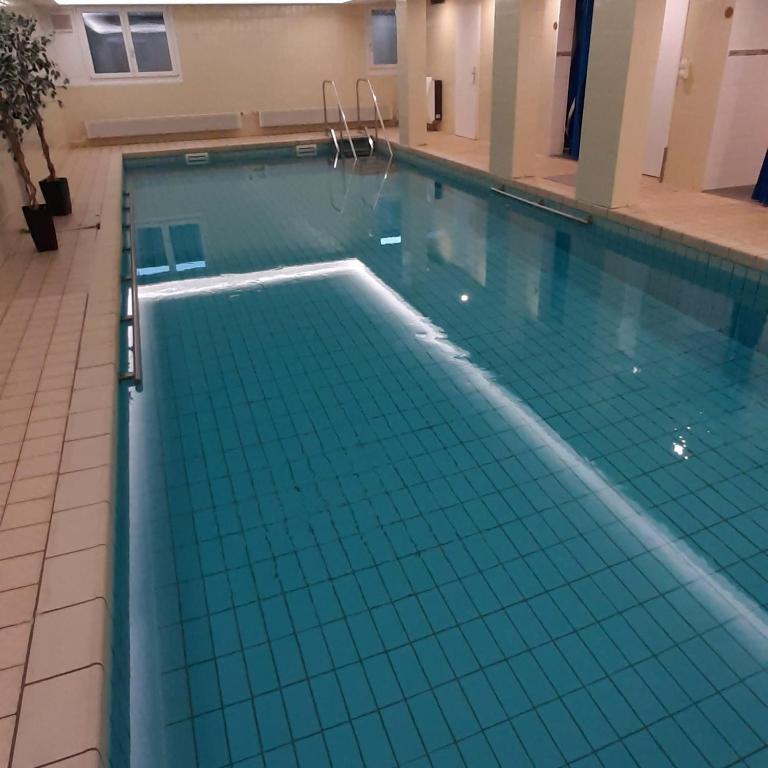 Ferienwohnung Bergfrieden - Apartment - 8