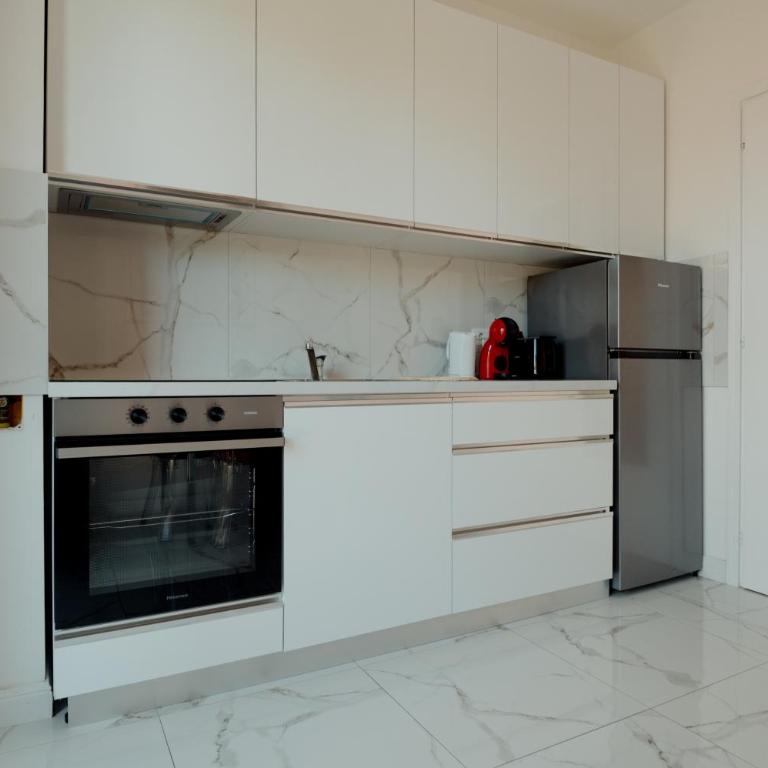 La Finestra sulla Piazza - Appartamento con 2 Camere da Letto - 14