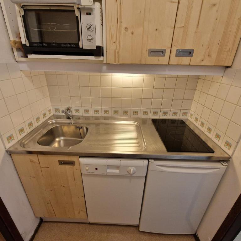 Studio fonctionnel au pied des pistes, balcon vue sur Mont-Blanc, pour 3/4 personnes - Estudio - 10