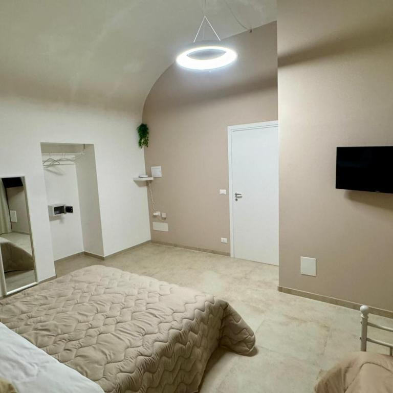 Helena's House - Two-Bedroom Deluxe Apartment - 8