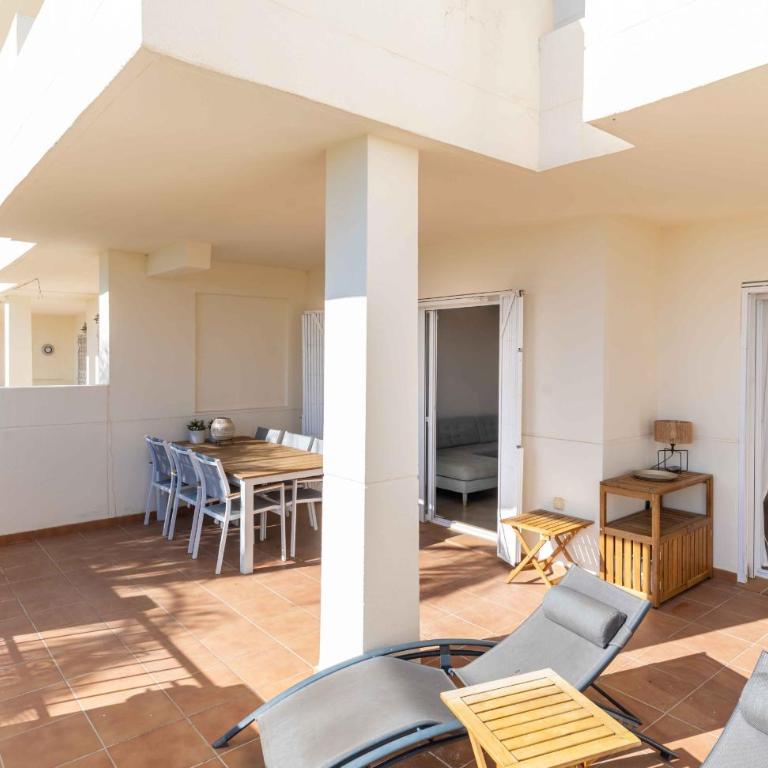 Bella Vista - Apartamento de 2 dormitorios con terraza y vistas al mar - 15