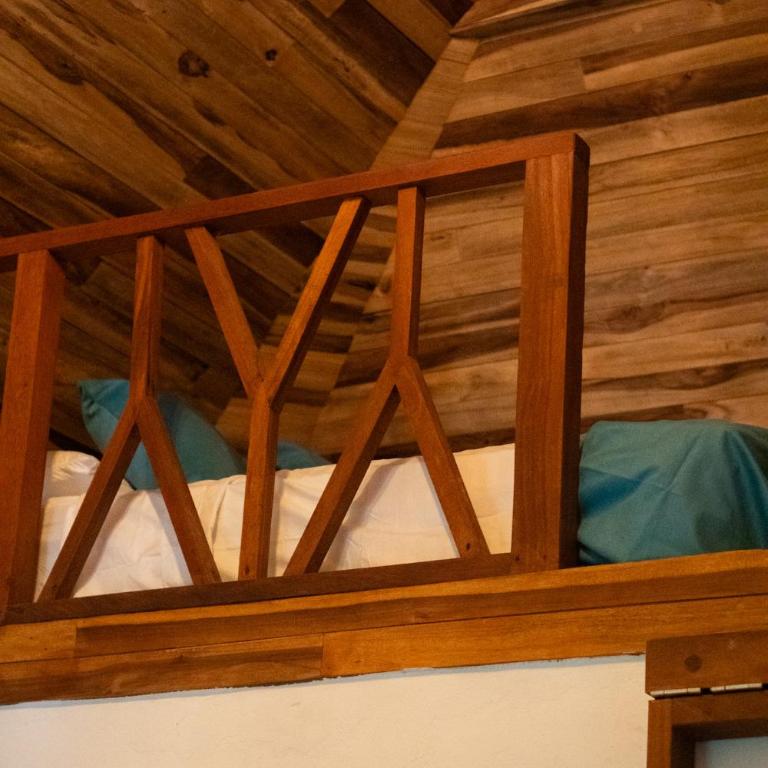 Castle River Hostel - Twin Room with Balcony - 11