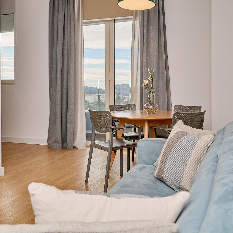 Skyline Sunset - One-Bedroom Superior Apartment - 19