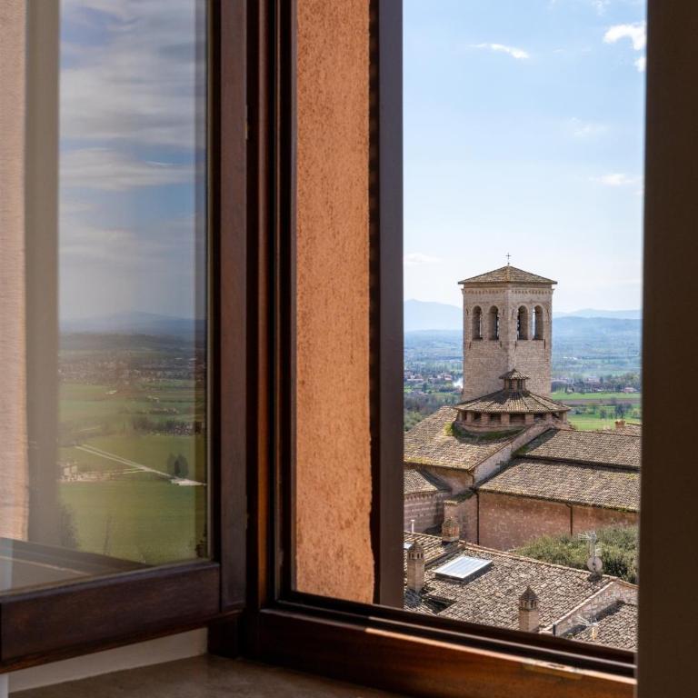 Giotto Hotel & Spa - Camera Standard Matrimoniale/Doppia con Letti Singoli e Vista Valle - 1