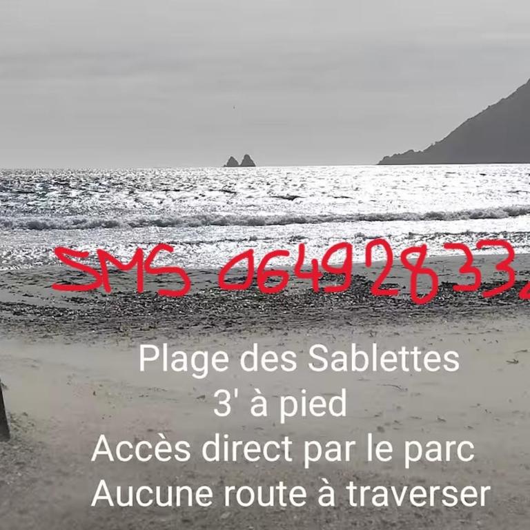 L'antre de MER "Les pieds dans l'eau" - Vue mer - CLIM - Embarcadère - Plage de sable et restaurants à pied - Arrivée autonome dès 17H - Codes sur messagerie - - One-Bedroom Apartment - 1