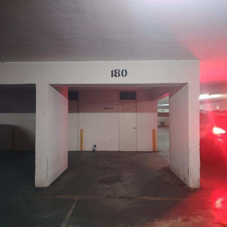 Refugio creativo Free Parking 1BR, Metro, TV - One-Bedroom Apartment - 51