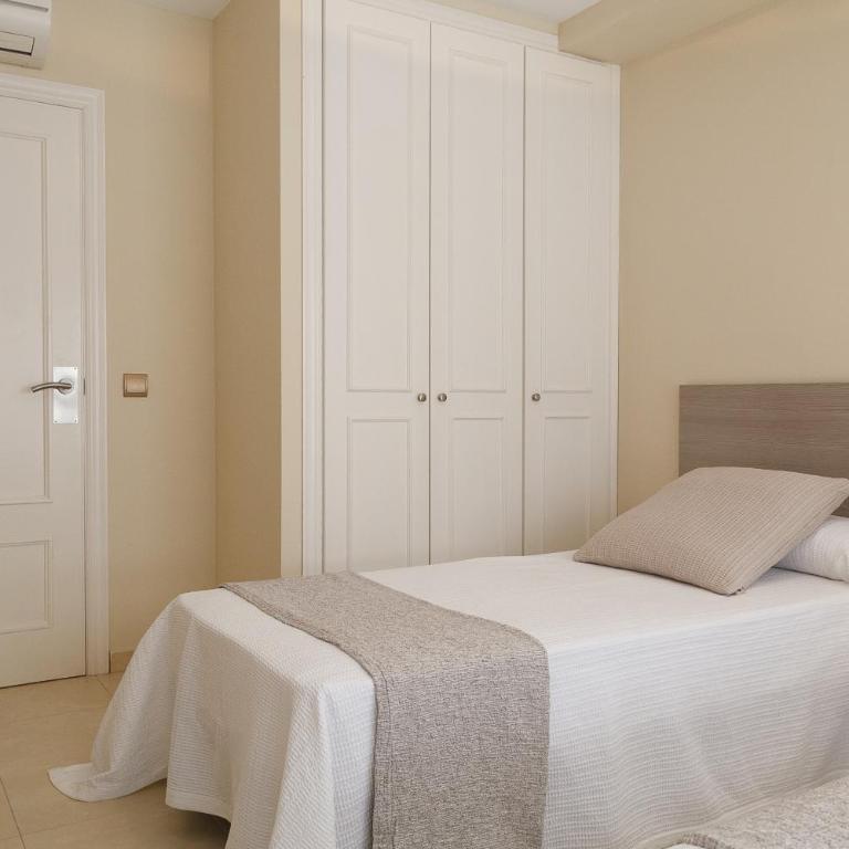 UHC Rodas Apartments - Apartamento de 3 dormitorios con vistas - 24