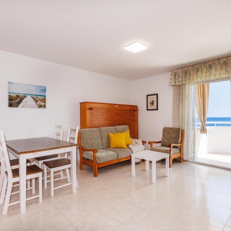 UHC Mar Internum Apartments - Two-Bedroom Apartment with Sea View - 8