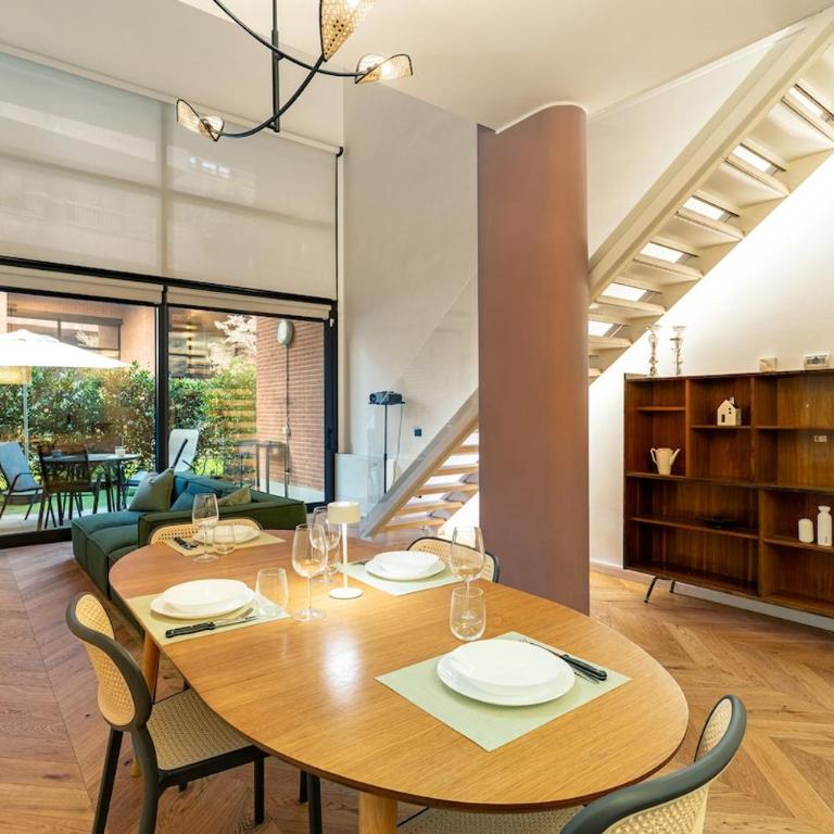 Modern Loft with Projector e Private Garden, Central Station - Appartamento con 2 Camere da Letto - 12