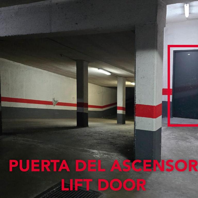 Piso en el Centro de Zaragoza, Parking GRATIS, Check-in 24h - Apartamento de 2 dormitorios - 24