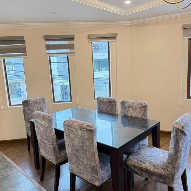 Hospedaje cerca del aeropuerto - Apartment - 5