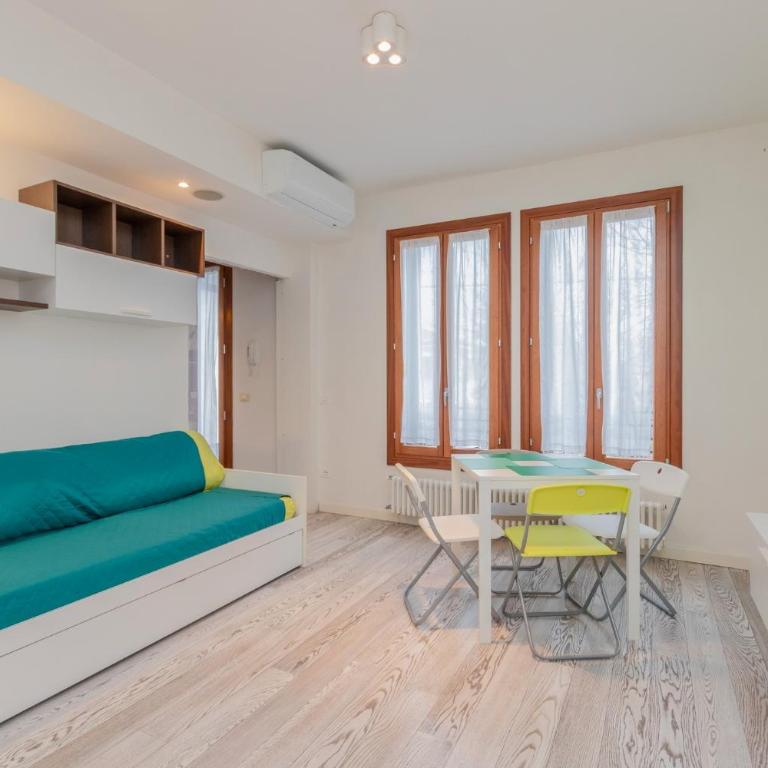 GuestHost - Giovanni's Home with balcony - One-Bedroom Apartment - 10