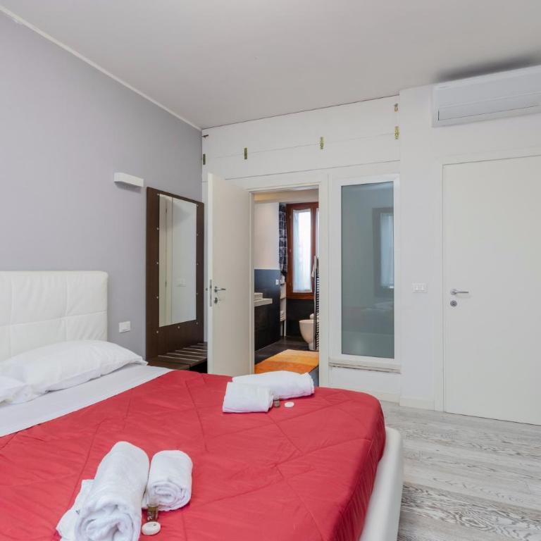 GuestHost - Giovanni's Home with balcony - One-Bedroom Apartment - 3