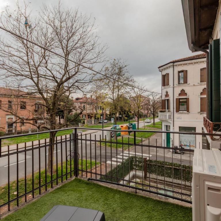 GuestHost - Giovanni's Home with balcony - One-Bedroom Apartment - 15