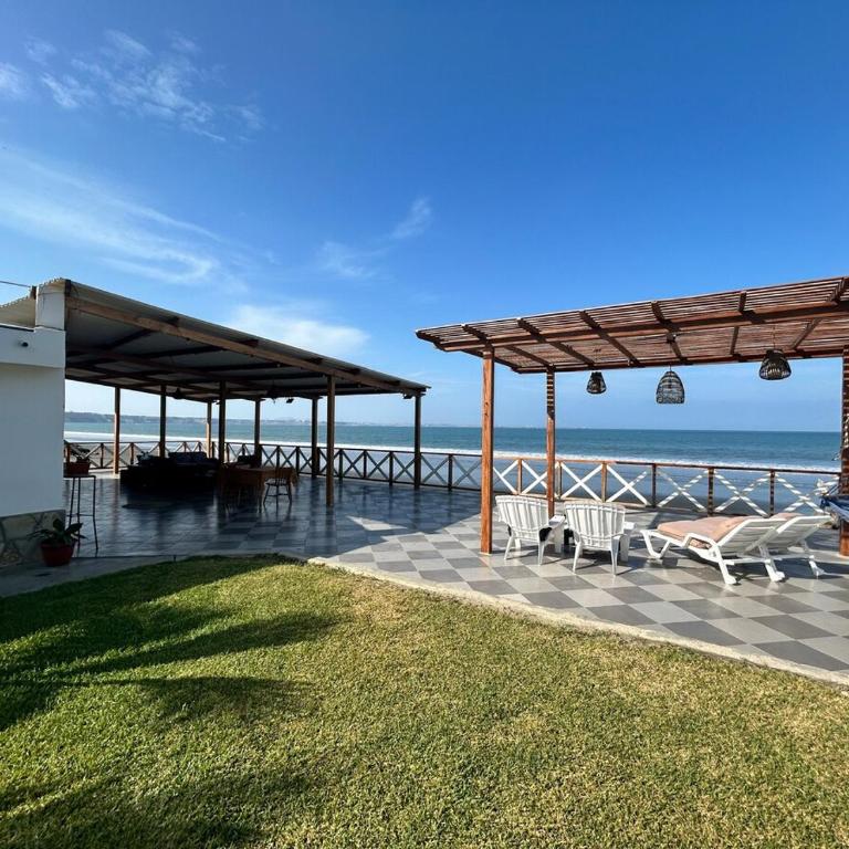 Casa Frente al Mar en Colán - Six-Bedroom House - 2