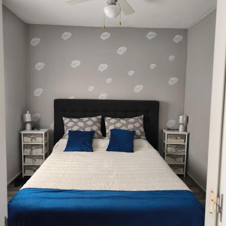 Evans Realty BE Chalet Jacuzzi & Parking & Jardin - Two-Bedroom House - 16