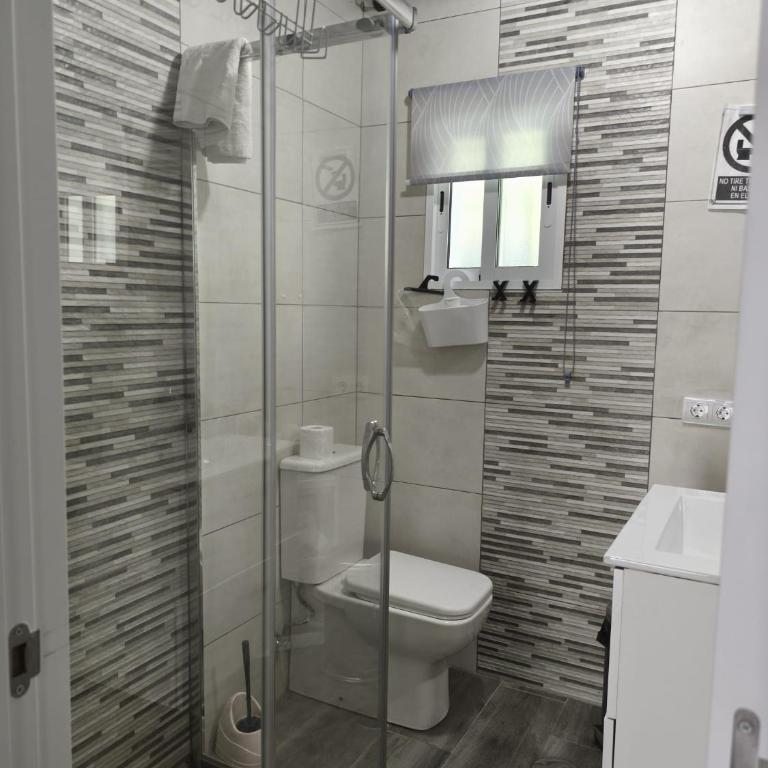Evans Realty BE Chalet Jacuzzi & Parking & Jardin - Two-Bedroom House - 24