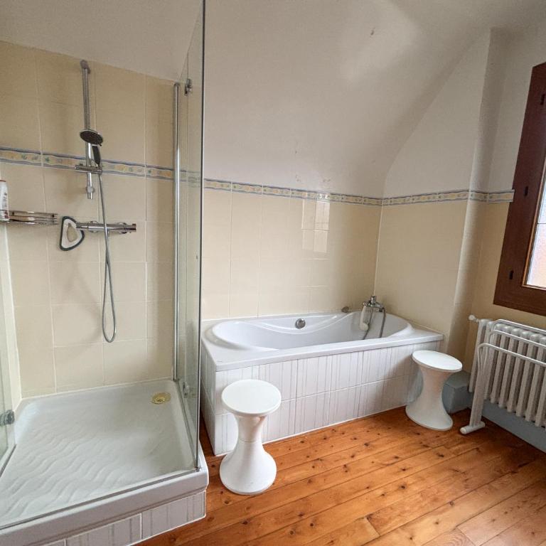 Maison avec jardin dans le centre de Cabourg - Two-Bedroom House - 9